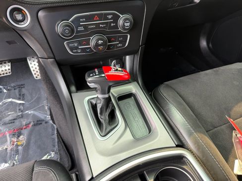 Used 2022 Dodge Charger Scat Pack w/ Dynamics Package RWD image 25