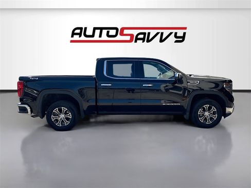 Used 2025 GMC Sierra 1500 SLT image 8