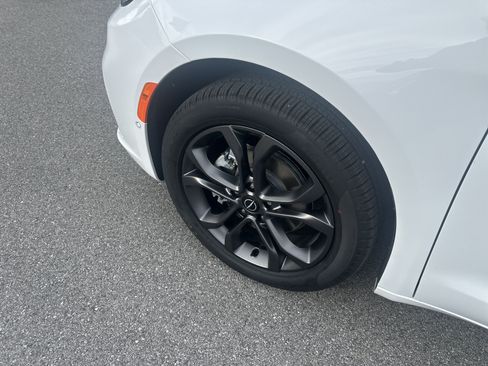 New 2026 Chrysler Pacifica Select FWD image 11