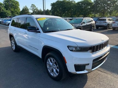 Used 2023 Jeep Grand Cherokee L Limited w/ Luxury Tech Group II AWD/4WD image 7