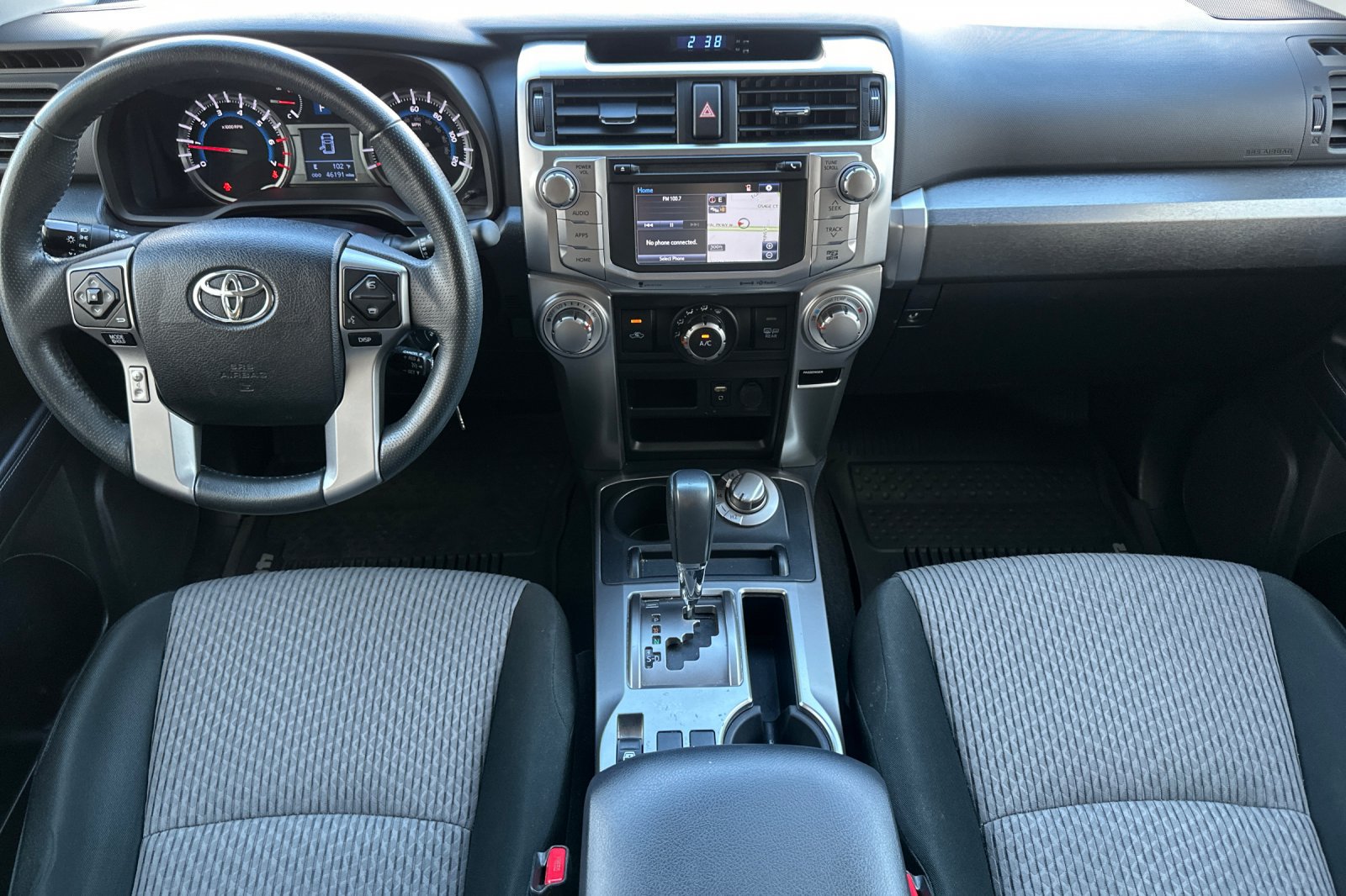 Used 2018 Toyota 4Runner SR5 AWD/4WD image 15