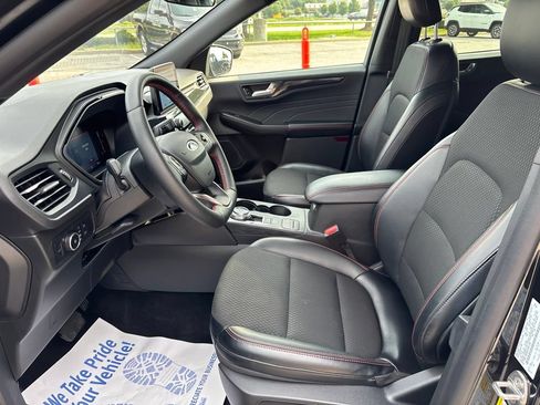 Used 2025 Ford Escape ST-Line Select AWD/4WD image 59