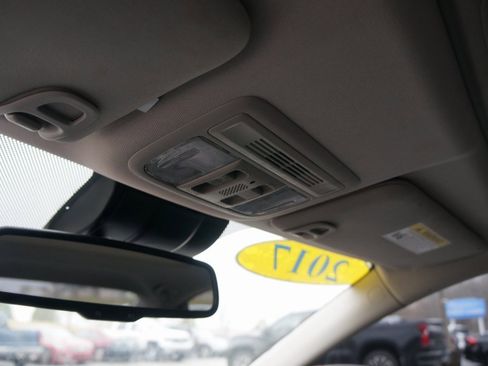 Used 2017 Honda Civic Touring image 30