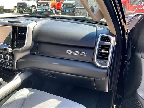 Used 2020 RAM 1500 Big Horn AWD/4WD image 17