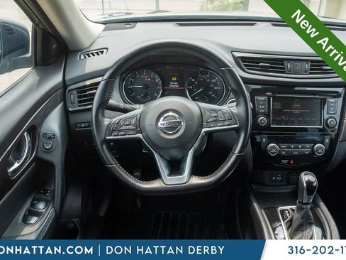 Used 2020 Nissan Rogue SV FWD image 5