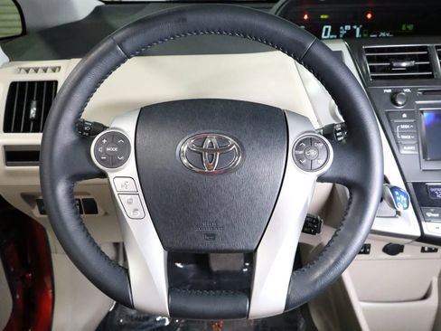Used 2013 Toyota Prius V Five image 19