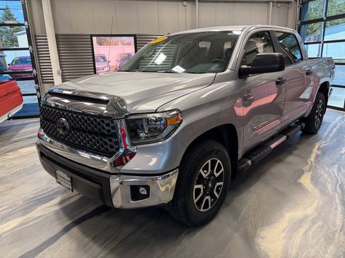 Used 2018 Toyota Tundra SR5 w/ TRD Off Road Package image 3
