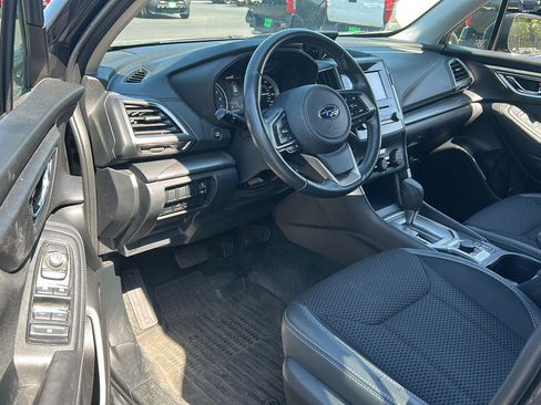 Used 2019 Subaru Forester Premium w/ All-Weather Package AWD/4WD image 5