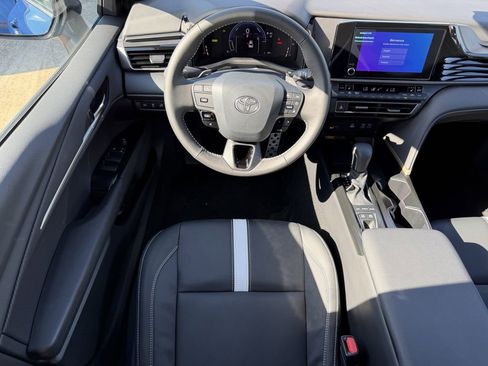 Used 2026 Toyota Camry SE w/ Convenience Package FWD image 14