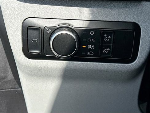 Used 2025 Ford Escape Active image 10