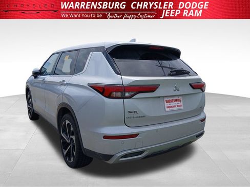 Used 2023 Mitsubishi Outlander SE AWD/4WD image 7