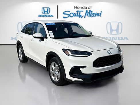 Used 2025 Honda HR-V LX image 1