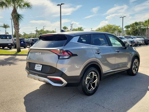 Certified 2025 Kia Sportage LX FWD image 4