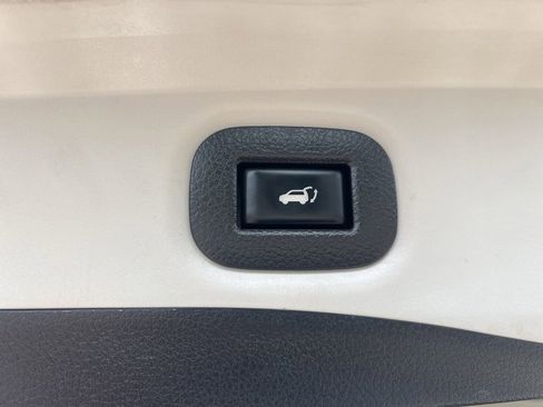 Used 2020 Nissan Rogue SL w/ Premium Package AWD/4WD image 14