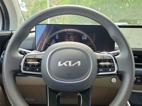 New 2026 Kia Carnival LX FWD image 17