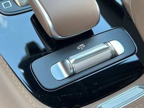 New 2026 Mercedes-Benz GLE 53 AMG 4MATIC Coupe image 35