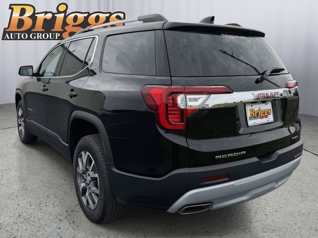 Used 2023 GMC Acadia SLT AWD/4WD image 3