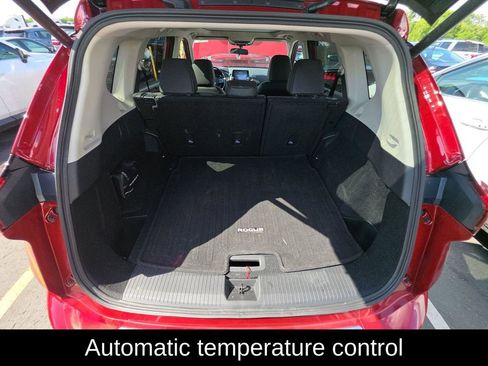 Used 2025 Nissan Rogue SV w/ SV Premium Package FWD image 10