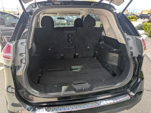 Used 2014 Nissan Rogue S image 24