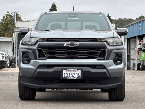 Used 2024 Chevrolet Colorado LT w/ LT Convenience Package AWD/4WD image 12