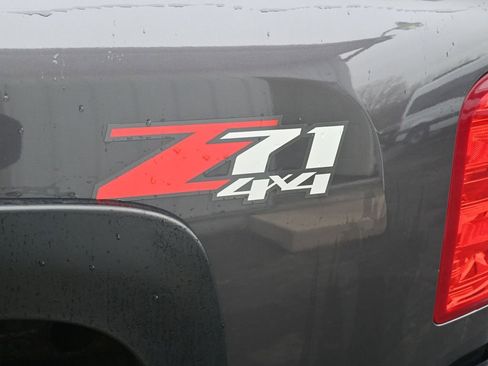 Used 2011 Chevrolet Silverado 2500 LT w/ Interior Plus Package image 28