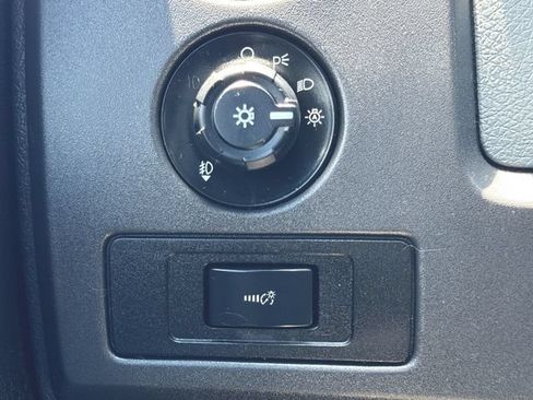 Used 2011 Ford F150 XLT w/ XLT Convenience Pkg AWD/4WD image 15