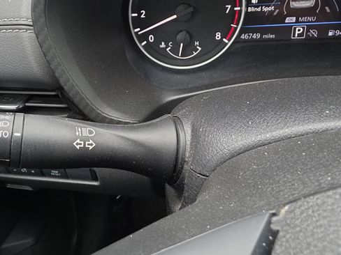 Used 2025 Nissan Sentra SV FWD image 16