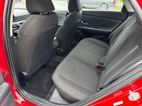 Used 2023 Hyundai Elantra SEL w/ Convenience Package FWD image 15