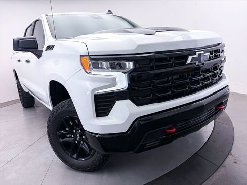 Used 2023 Chevrolet Silverado 1500 LT Trail Boss w/ Protection Package AWD/4WD image 9