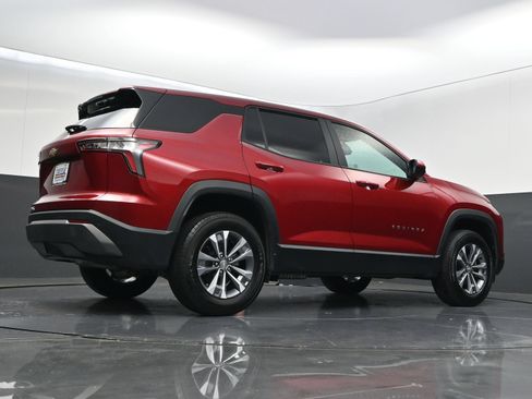 Used 2026 Chevrolet Equinox LT w/ Safety and Technology Package FWD image 42