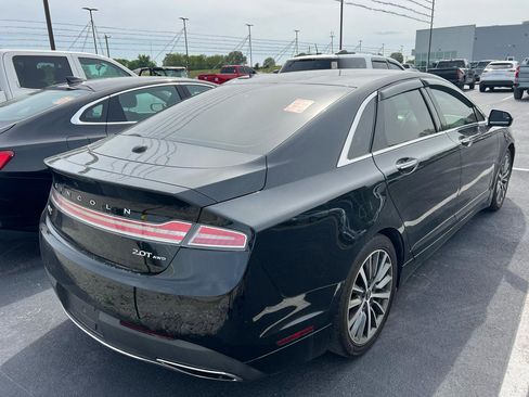 Used 2017 Lincoln MKZ Premiere AWD/4WD image 3
