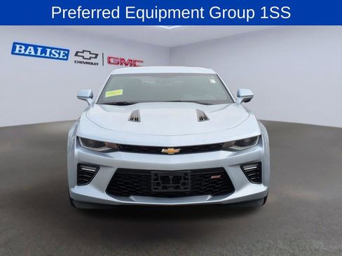 Used 2018 Chevrolet Camaro SS RWD image 8