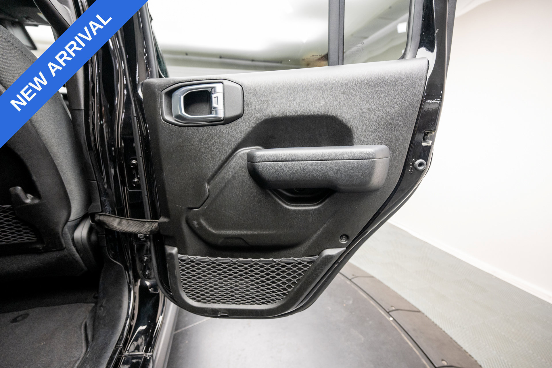 Used 2025 Jeep Wrangler Unlimited Rubicon AWD/4WD image 20