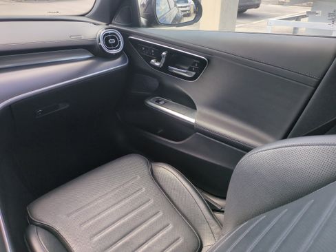 Used 2022 Mercedes-Benz C 300 Sedan image 16