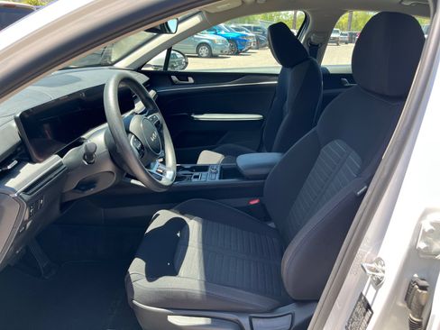 Used 2025 Kia K5 LXS FWD image 13
