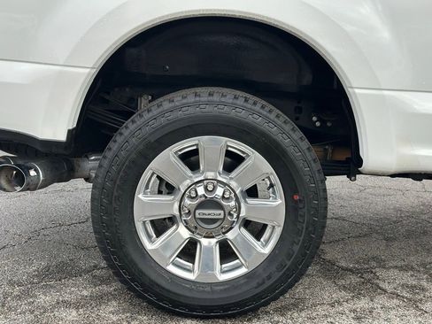 Certified 2022 Ford F350 Platinum w/ FX4 Off-Road Package image 29