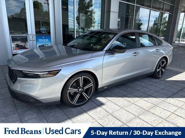 Used 2025 Honda Accord Sport image 14