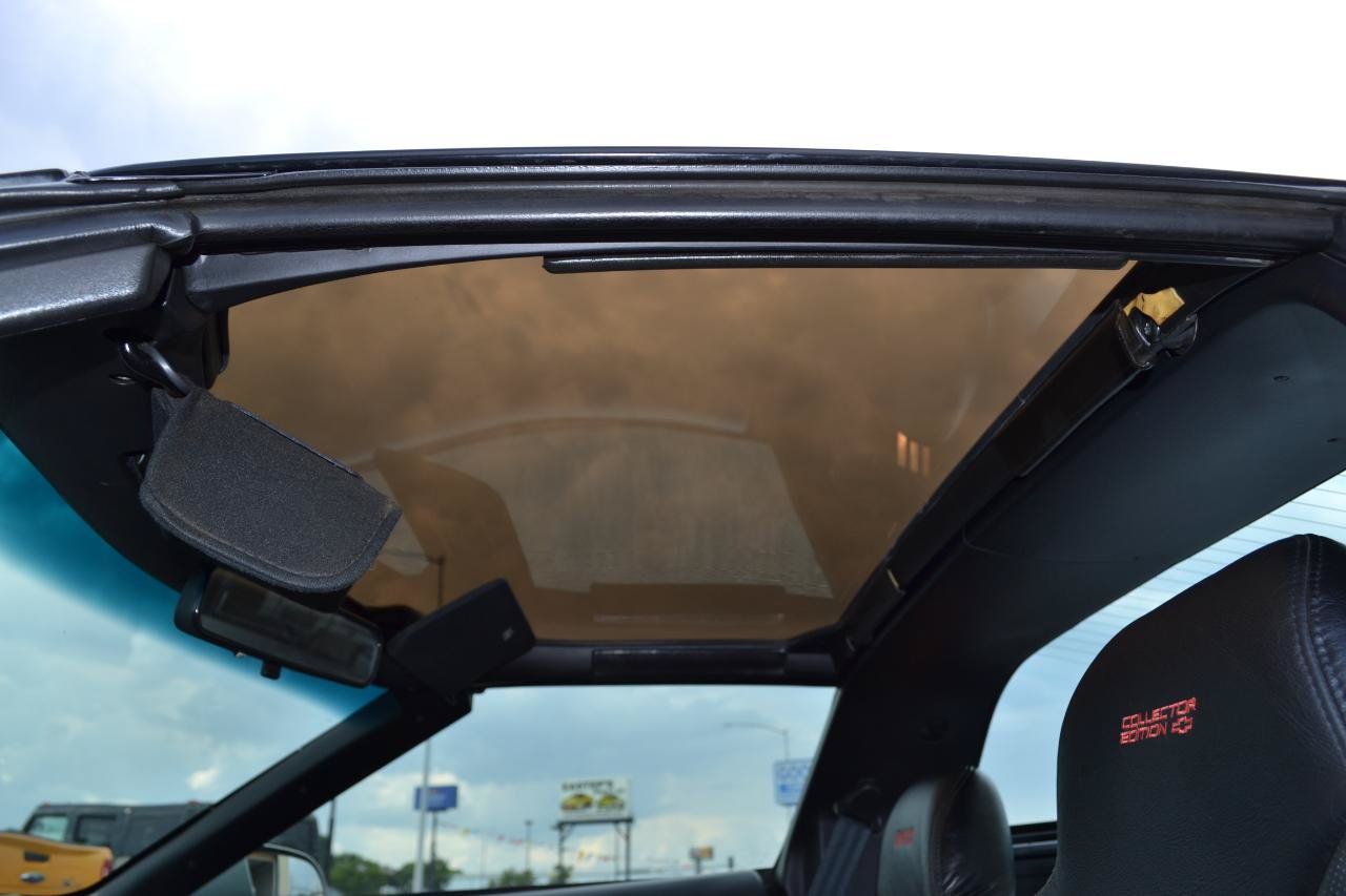 Used 1996 Chevrolet Corvette Coupe RWD image 26