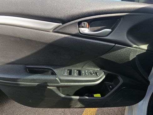 Used 2020 Honda Civic Sport image 13