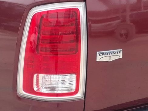 Used 2018 RAM 2500 Laramie image 9