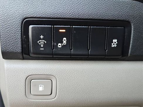 Used 2020 Kia Sedona EX FWD image 19