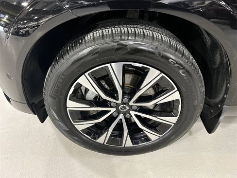 Certified 2023 Volvo XC60 B5 Plus image 8