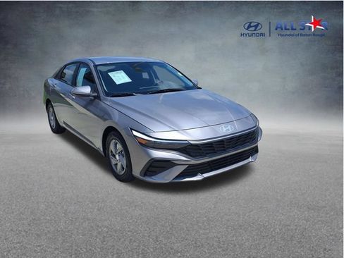 Used 2025 Hyundai Elantra SE FWD image 1