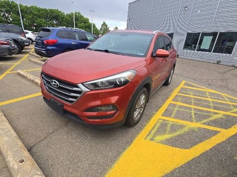 Used 2017 Hyundai Tucson SE AWD/4WD image 9