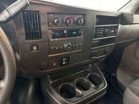 Used 2025 GMC Savana 2500 w/ Driver Convenience Package RWD image 4