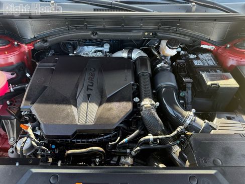 Used 2024 Hyundai Santa Fe SEL image 30