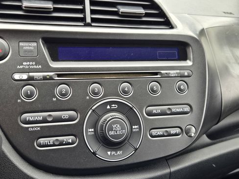 Used 2012 Honda Fit Sport image 17