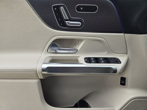 Certified 2022 Mercedes-Benz GLB 250 image 20