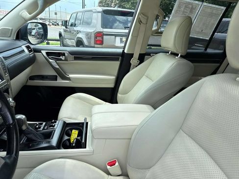 Used 2021 Lexus GX 460 Luxury w/ Off Road Package AWD/4WD image 13
