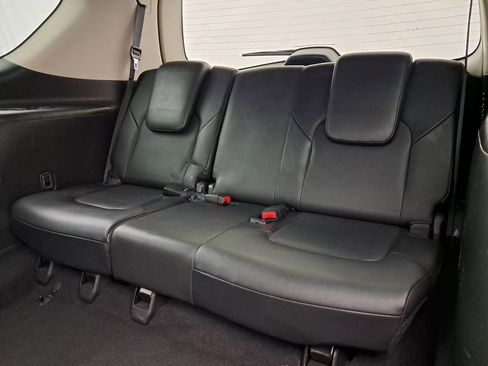 Used 2017 INFINITI QX80 4WD w/ Driver Assistance Package image 26